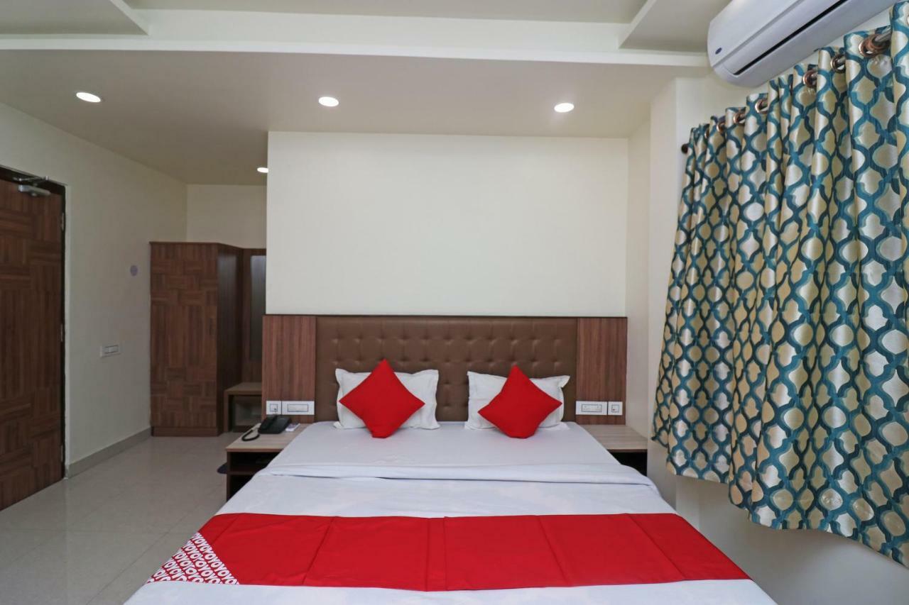 Oyo 37989 Hotel Debarshi Bankura Room photo